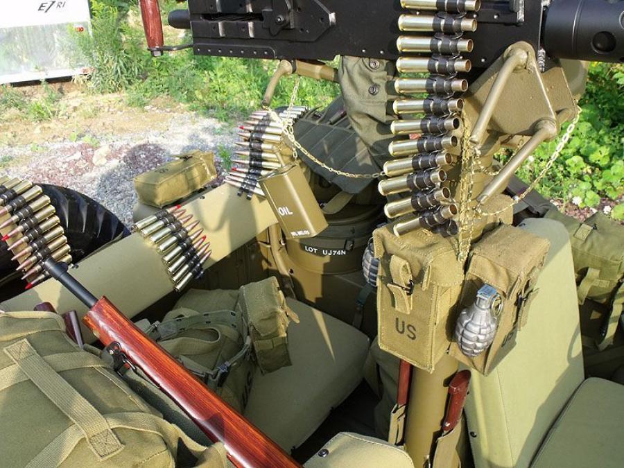 Детали интерьера Willys M38A1 Jeep 1952 года  (фото 3 из 15)